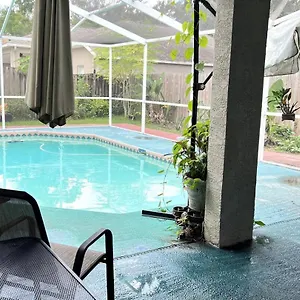 Homestay In Citrus Park And Carollwood, Close To The Airport & Downtown, Tampa